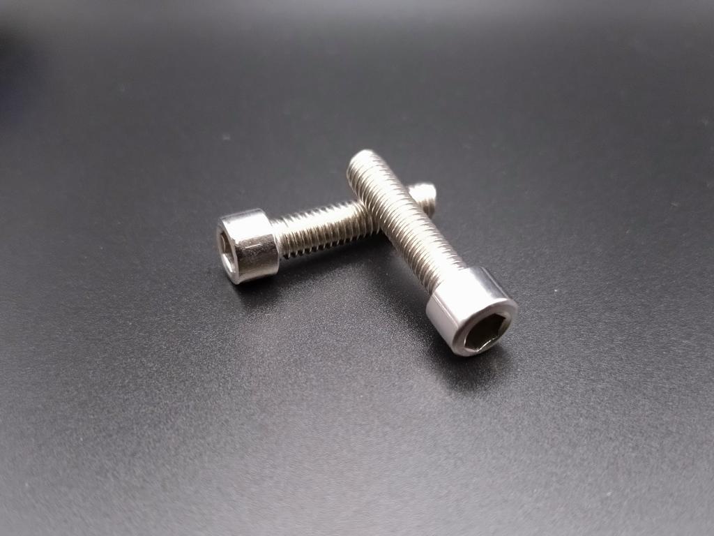 WANDLER Elektroroller - Innensechskantschraube M6x25 - Bremssattel vorn